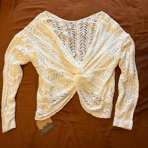 Women’s White Knit Twist Sweater NWT